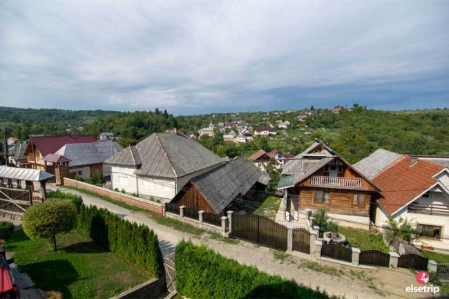 Casa-Andreica-Valeni-vedere-din-balcon